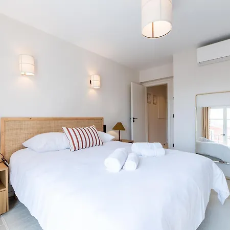 Apartament Avec Parking Place Des Lices Saint-Tropez